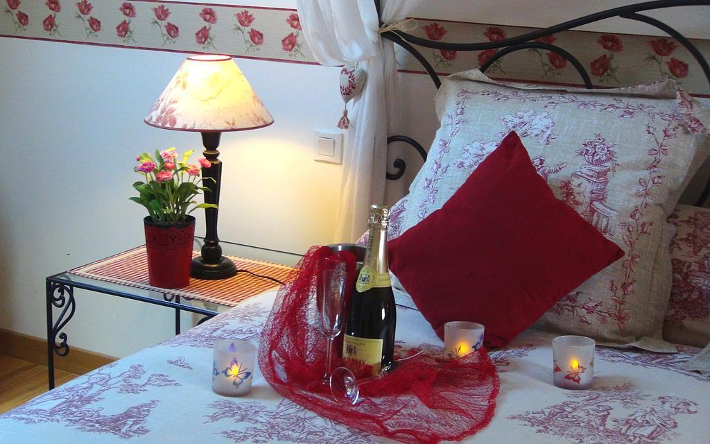 Le Clos Des Tilleuls La Vendelee Номер фото